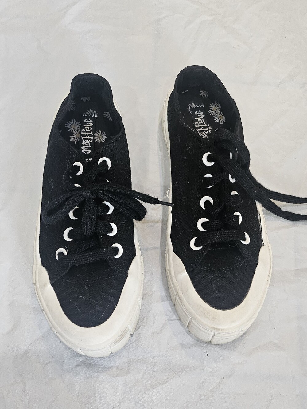 Mad Love Women's Size 6 Black Canvas Platform Sneakers